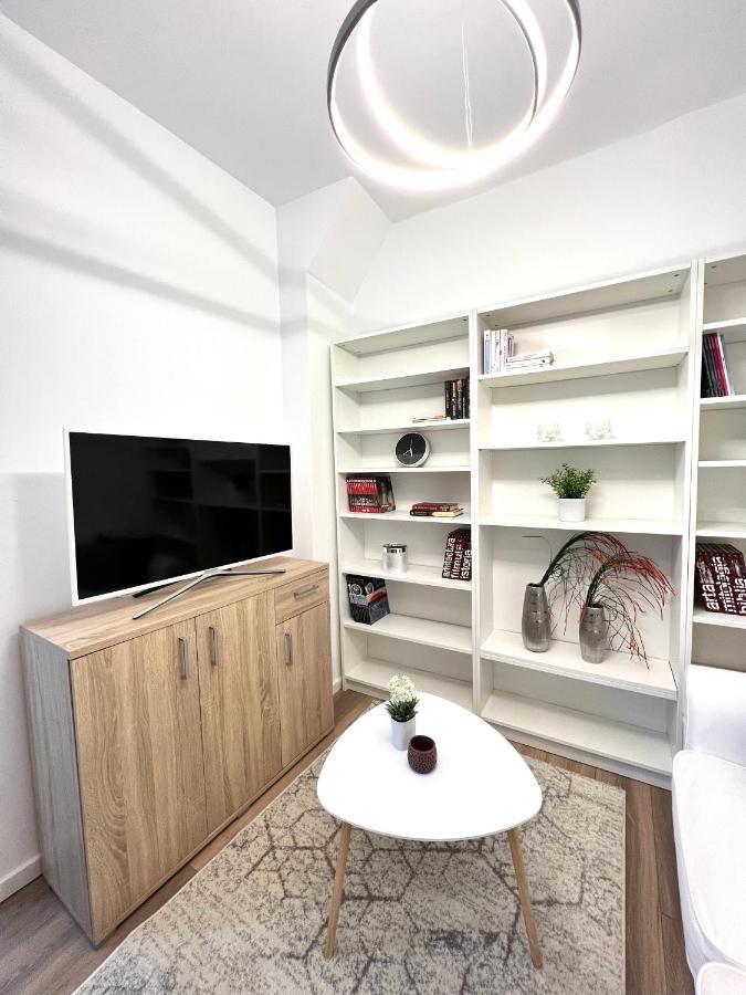 Hot Spot - Apartment - Sanador Victoriei Bukarest Exterior foto